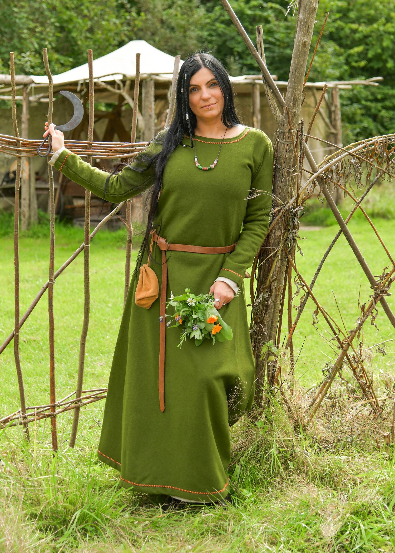 Grünes Wollkleid Aslaug – Wikinger Kleid aus 100% Wolle