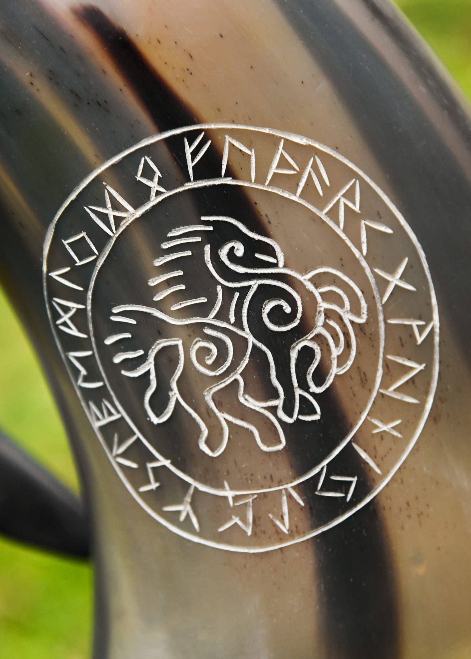 Grote Viking drinkbeker Sleipnir/bierpul gemaakt van echt hoorn