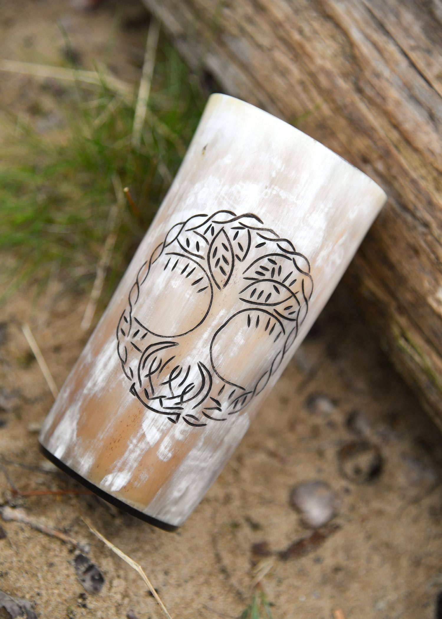 Viking Yggdrasil drinkbeker van echt hoorn, zonder handvat