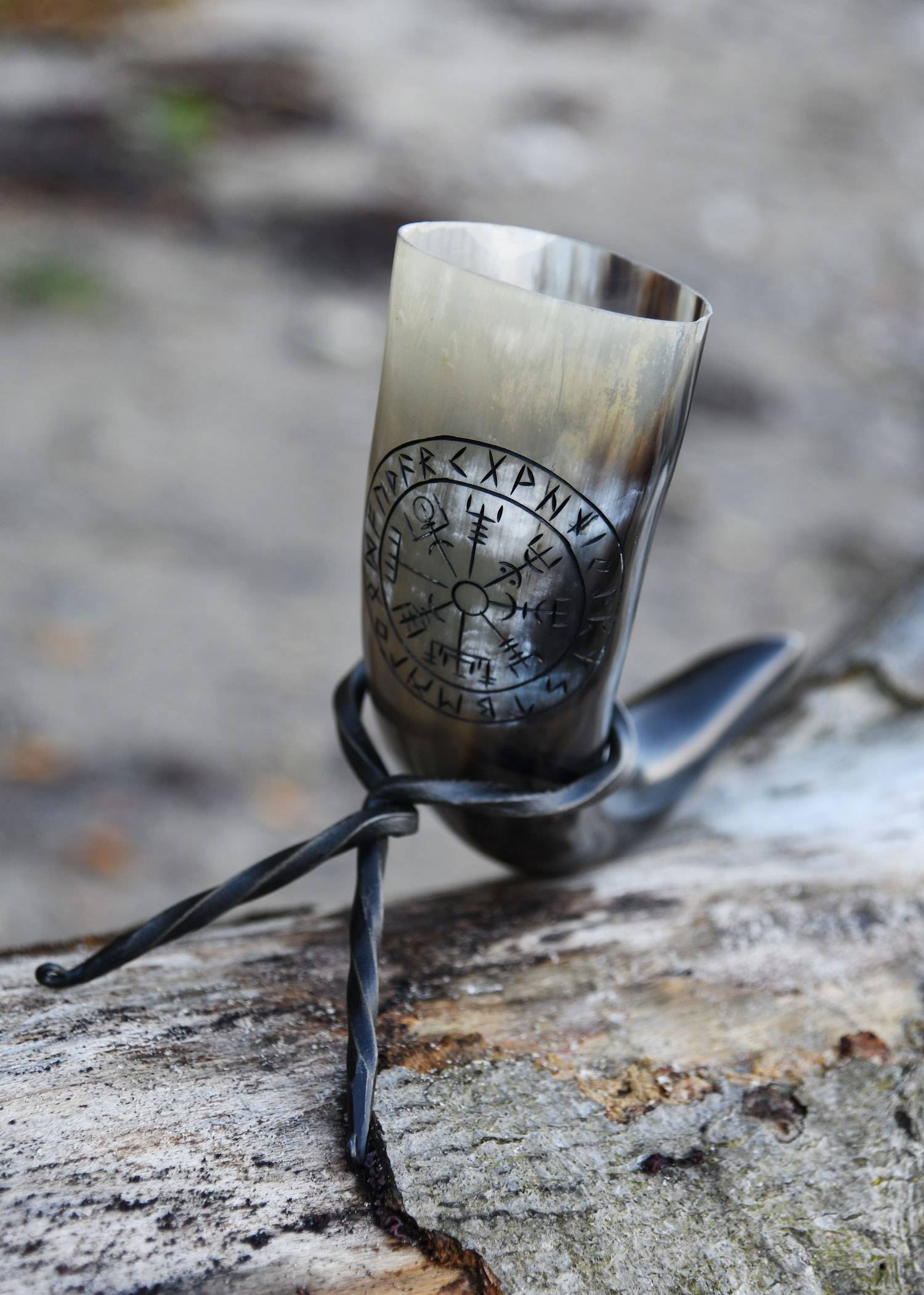 Viking Drinkhoorn met Standaard Vegvísir