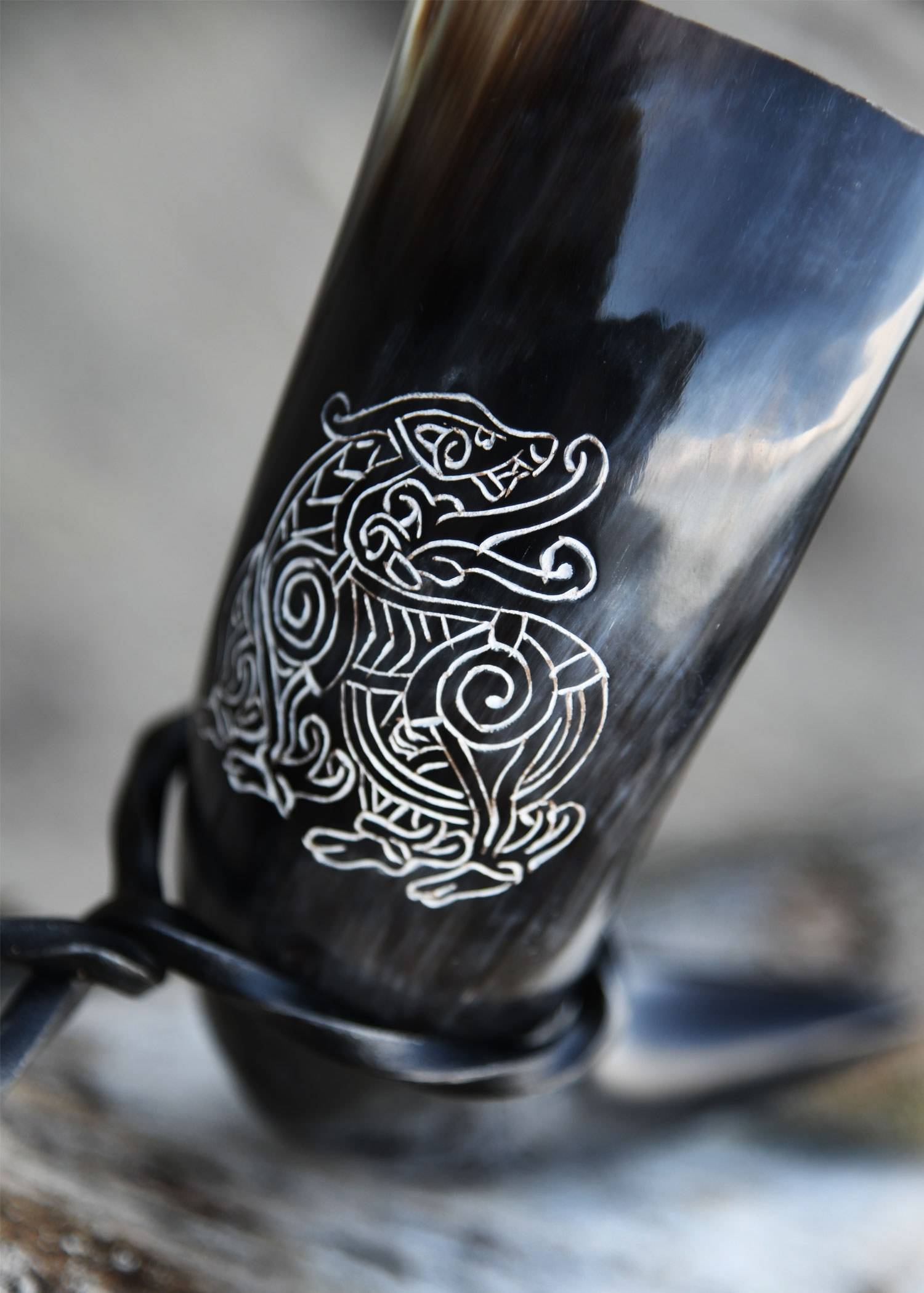 Viking Drinkhoorn met Standaard, Vikingdraak