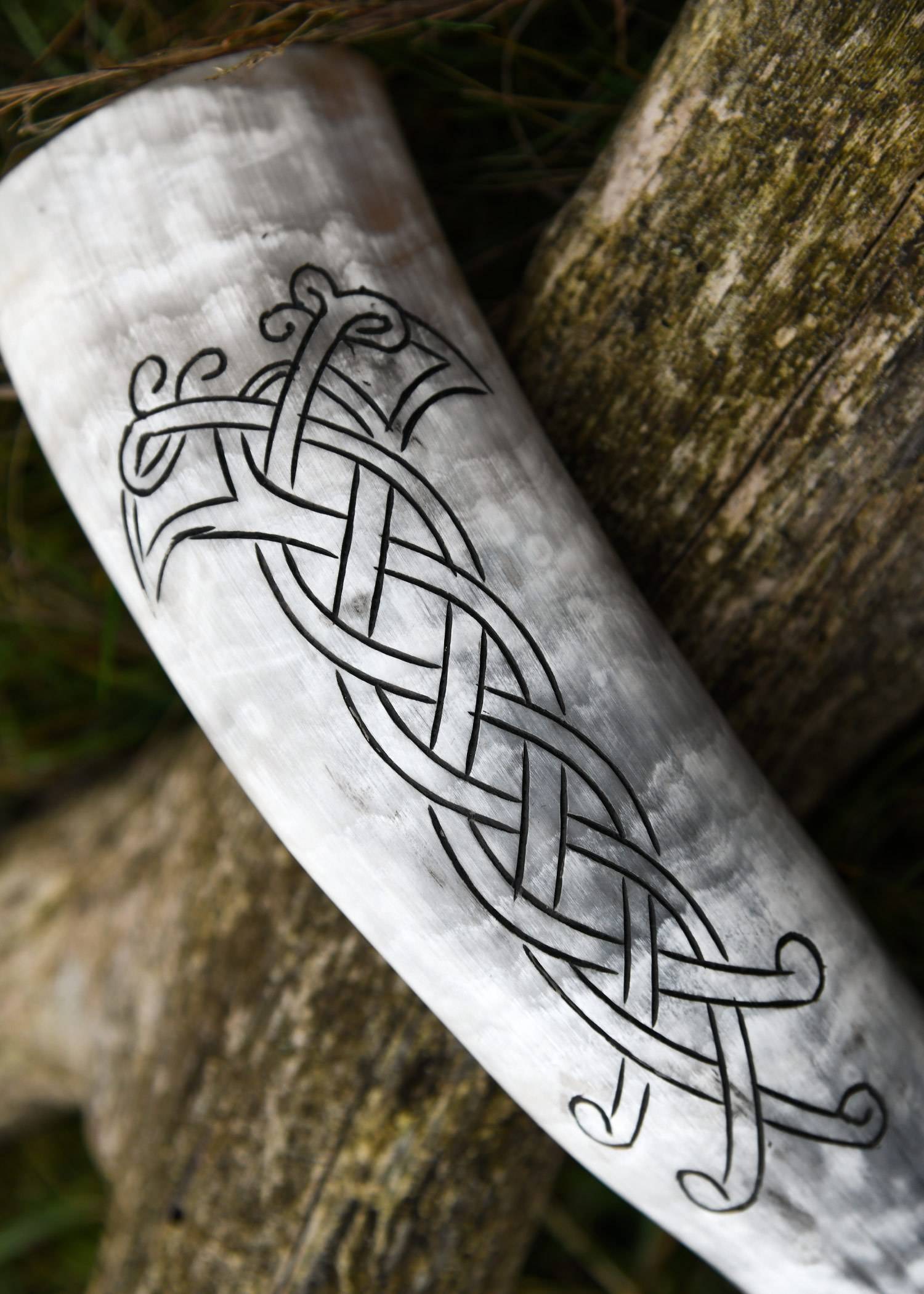 Viking Drinkhoorn van Hoorn met Raven in Knooppatroon