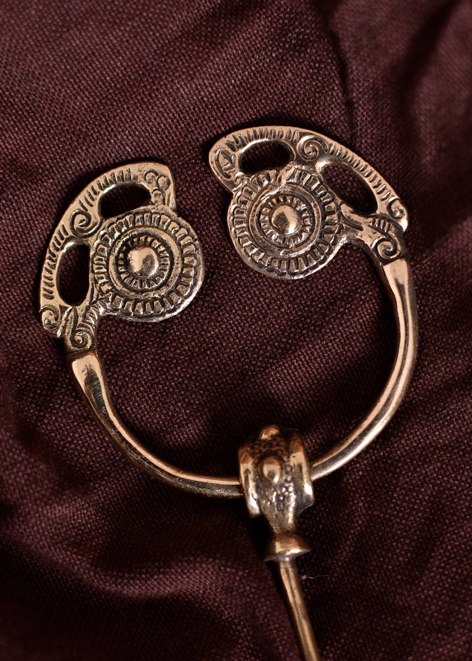 Vikingfibula uit Goldsborough, messing