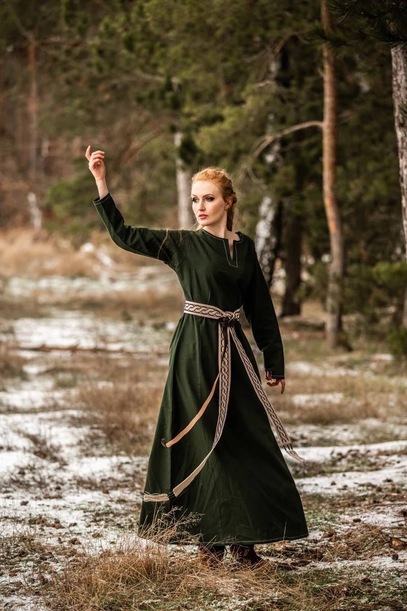 ​Wikinger Unterkleid in Braun