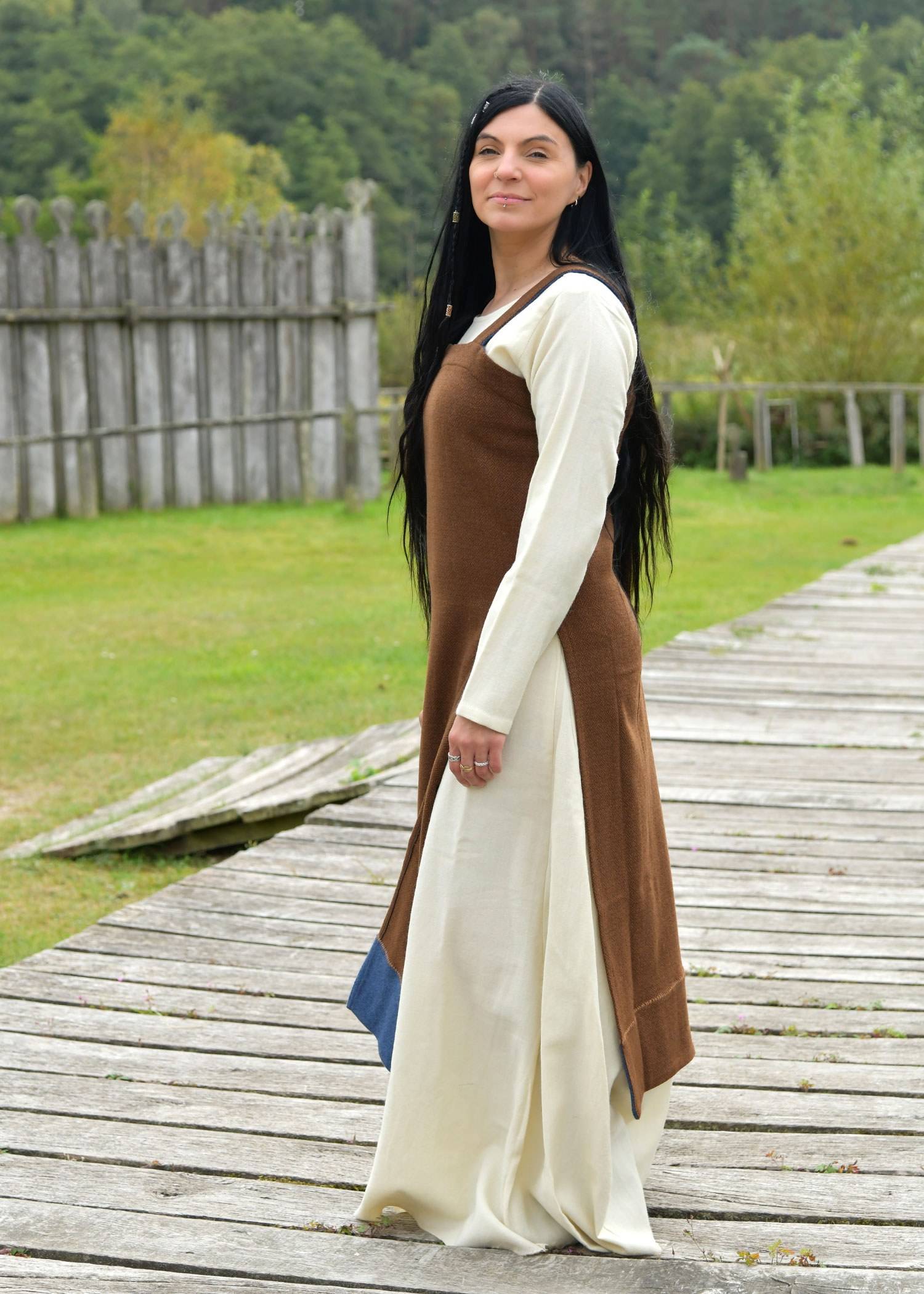 Viking Schort Lagertha van 100% Wol, ruitvormige keperbinding, bruin/bruin – authentieke middeleeuwse jurk