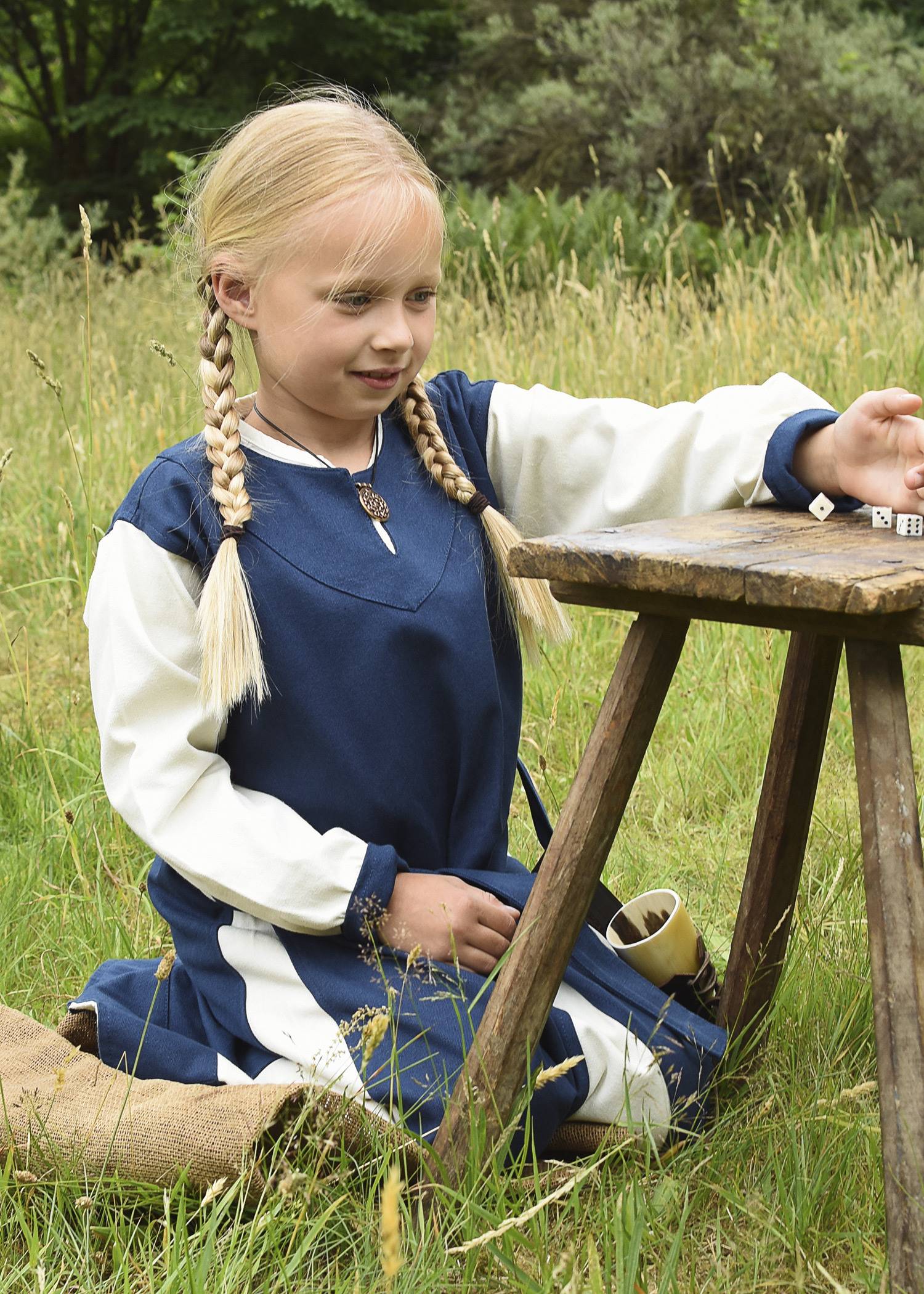 Viking Kinderjurk 9e-10e eeuws Blauw-Beige