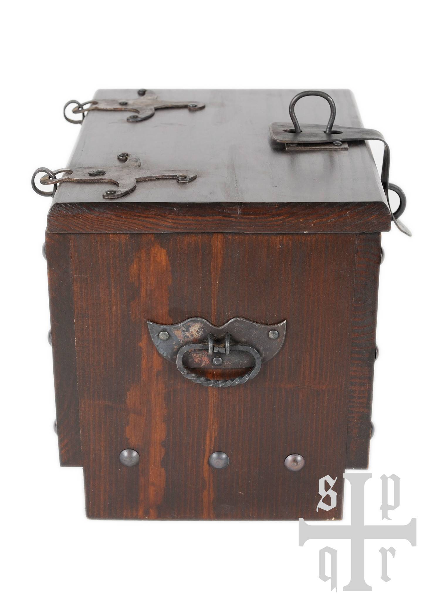Klein houten Vikingkistje met Midgard slangenmotief, ca. 33 x 25 x 28 cm