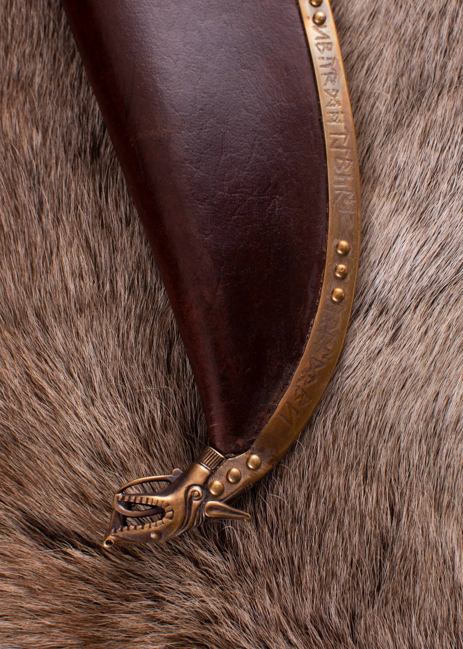 Viking Jelling-Stijl Langsax met Benen Grip en Schede, 10e eeuws