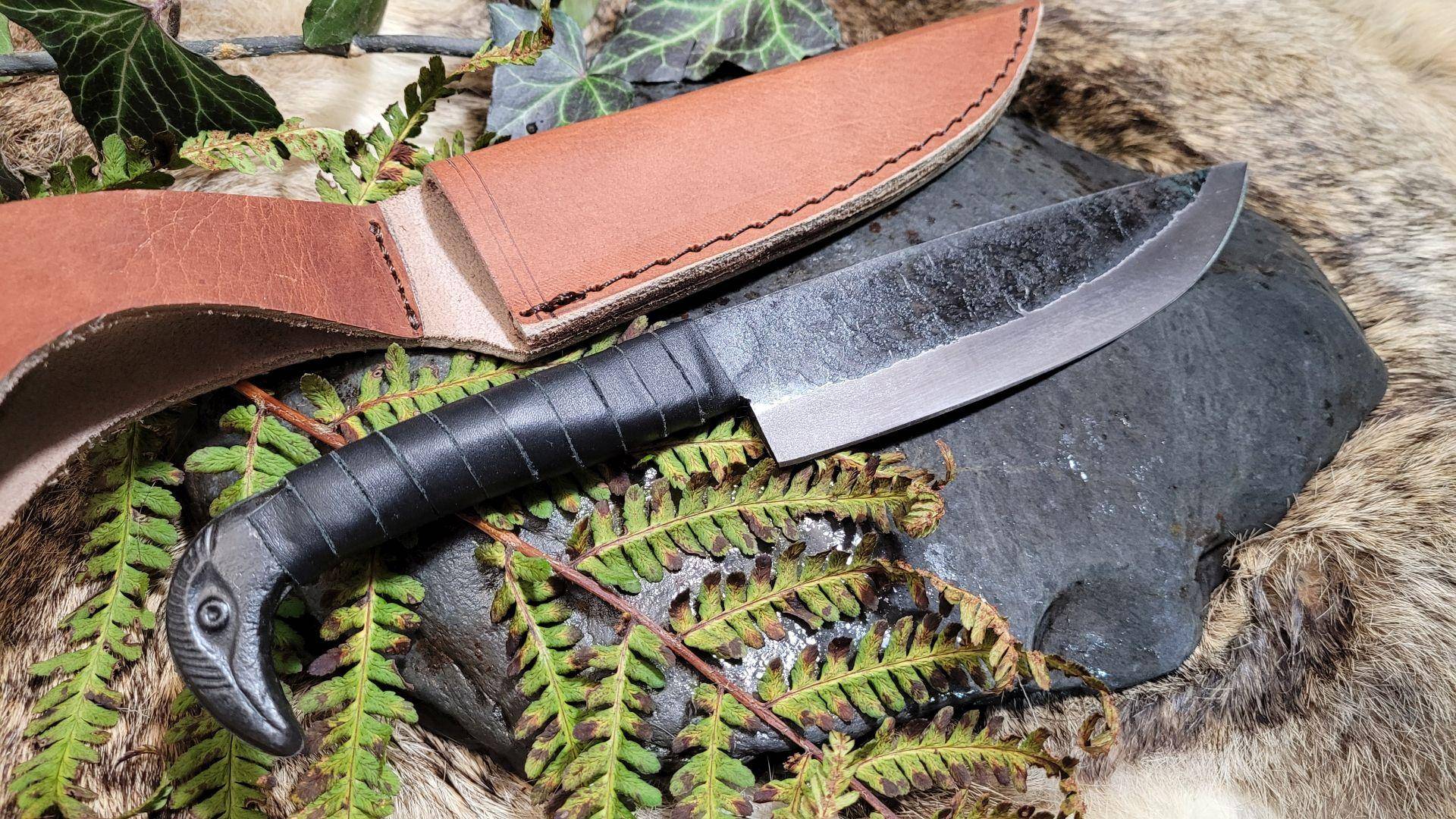 Wikinger Messer ca. 27 cm inkl. Ledergriff, Rabenknauf und Lederscheide