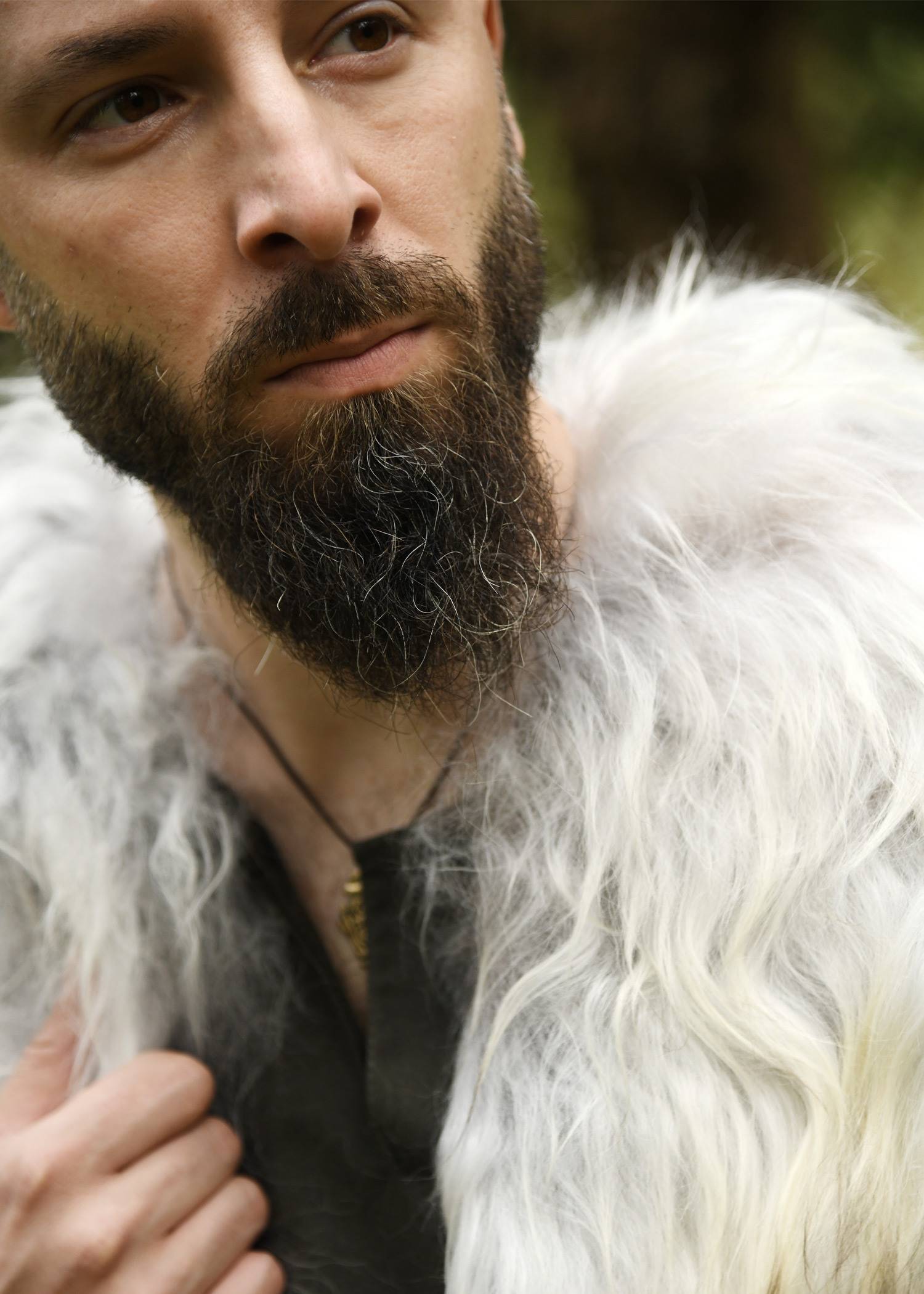 Viking Berserkerbontmantel van Noorse Schapen met witte vlekken