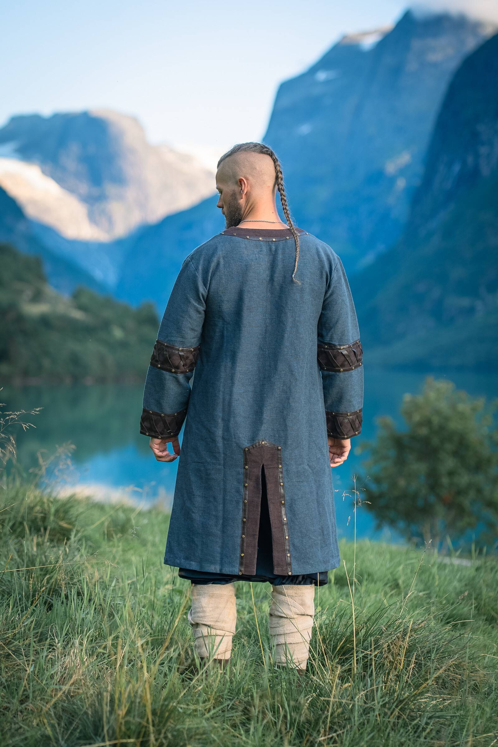 Vikingtuniek voor heren met leren applicaties in Blauw
