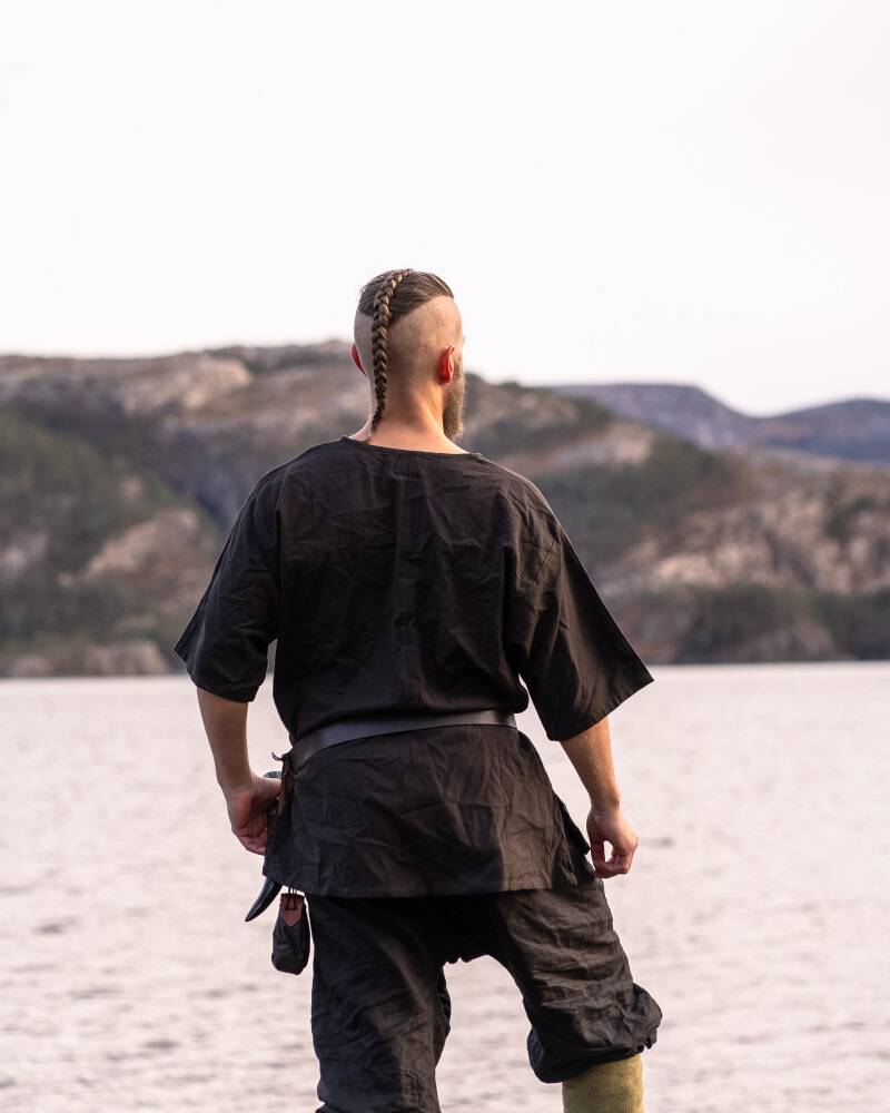 ​​​​Viking Tuniek, met Korte Mouw, in Bruin