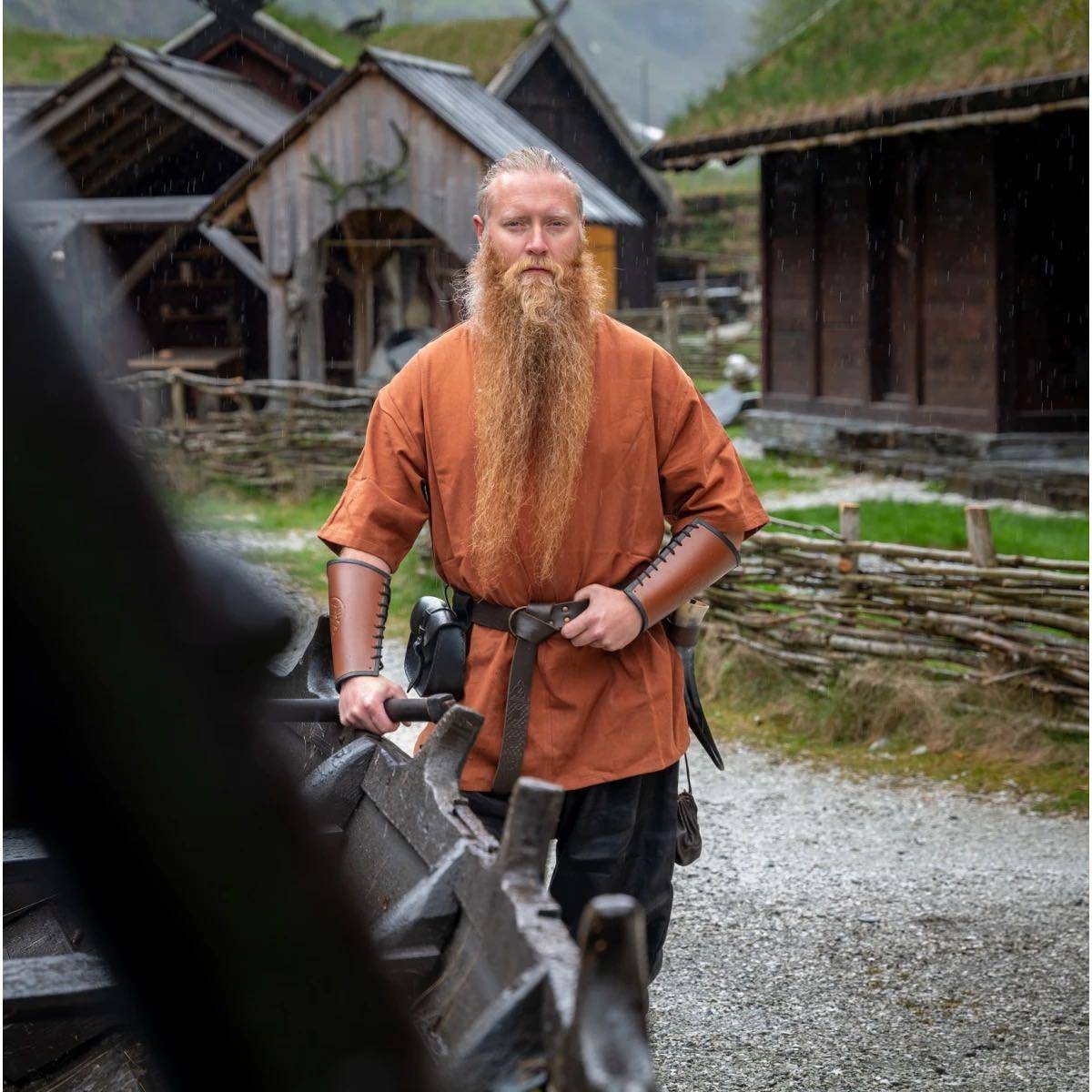 ​Wikinger Kurzarmtunika in Ziegelrot