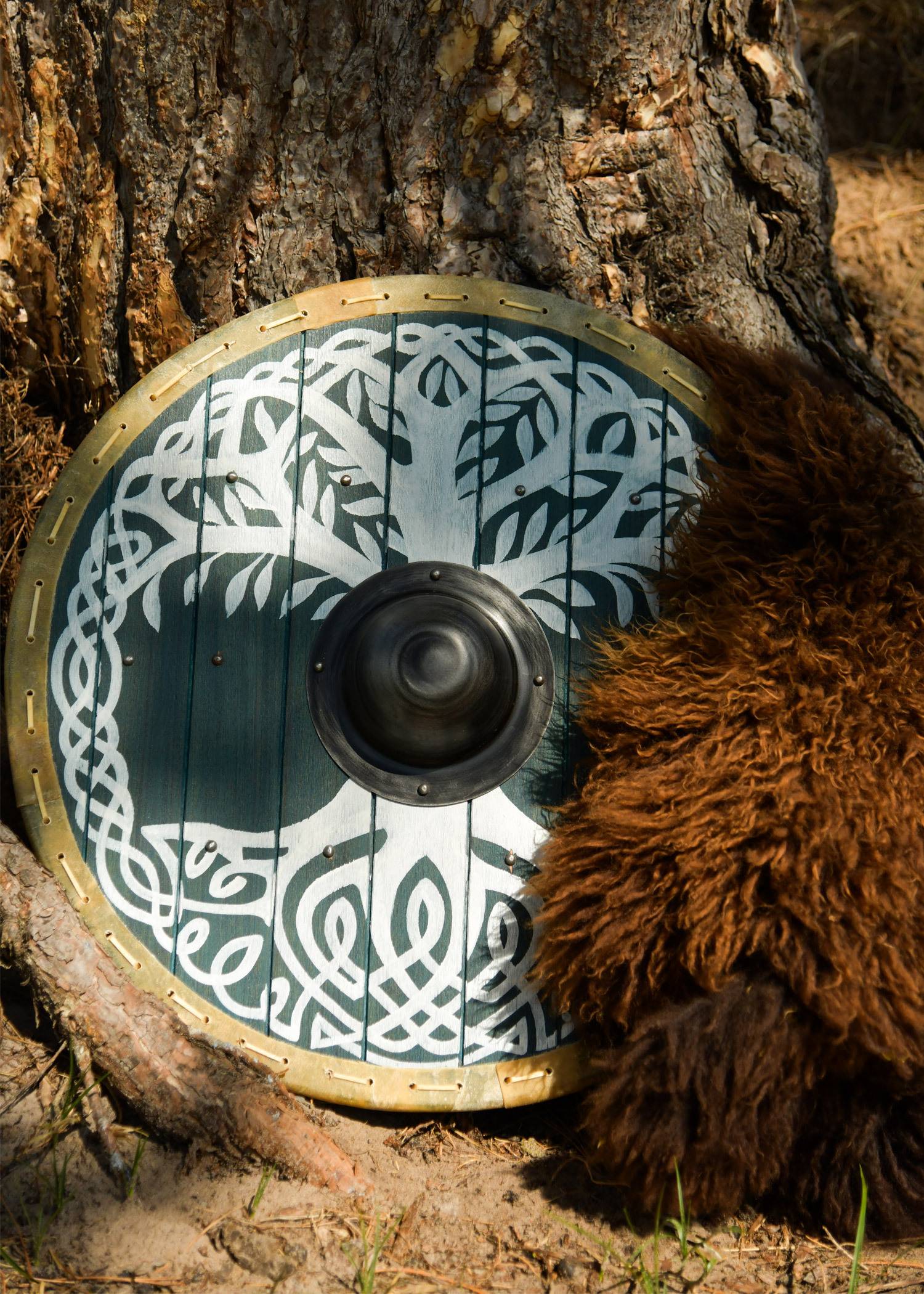 "Yggdrasil" Viking-rondschild met rand van ongelooide huid (rawhide), diameter 60 cm