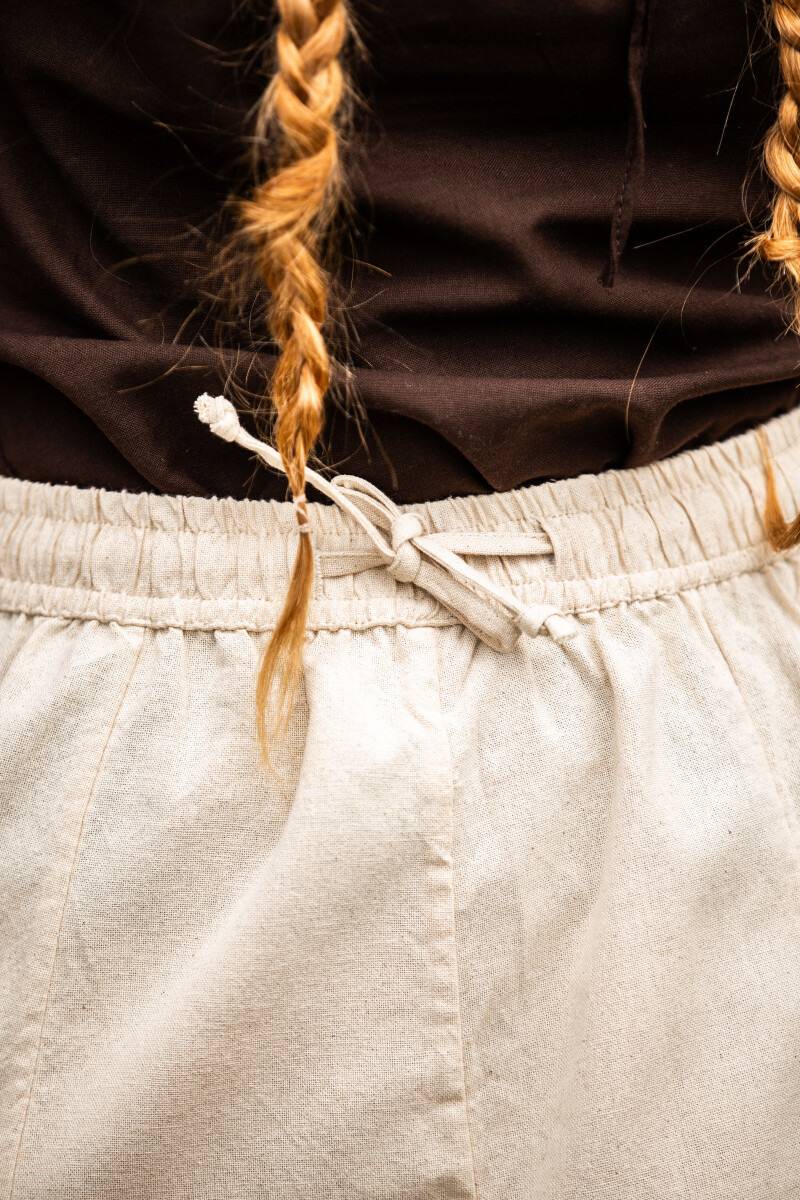 ​​Middeleeuwse Dames Rok in Natuurkleur