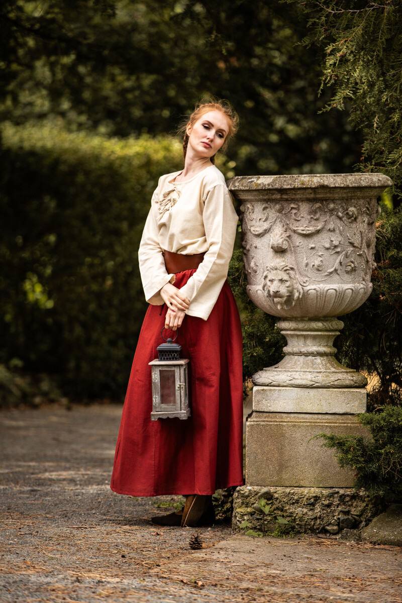 ​​Middeleeuwse Rok in Rood